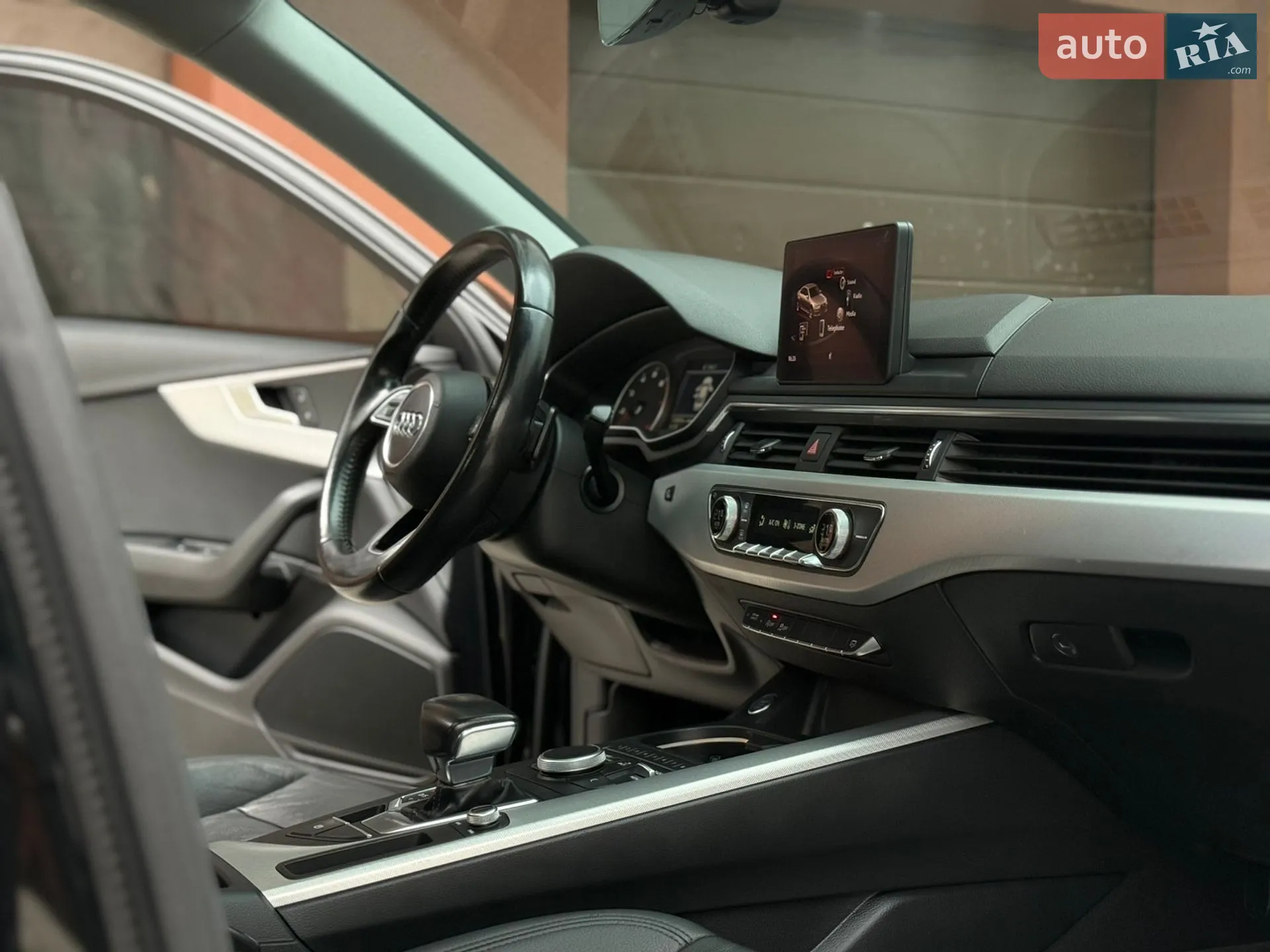 2016 Audi A4 - мініатюра 47