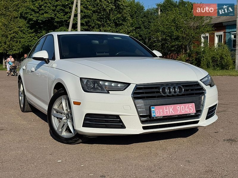 Седан Audi A4 2017 в Киеве