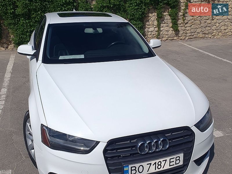 Седан Audi A4 2012 в Тернополе