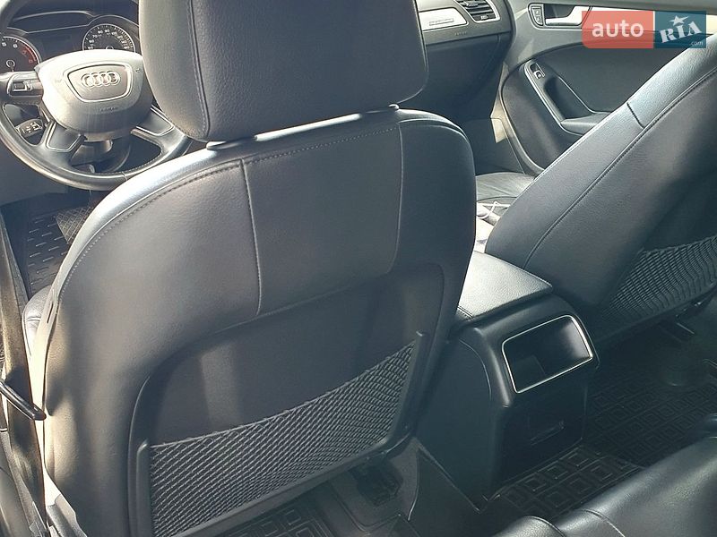 Седан Audi A4 2012 в Тернополе