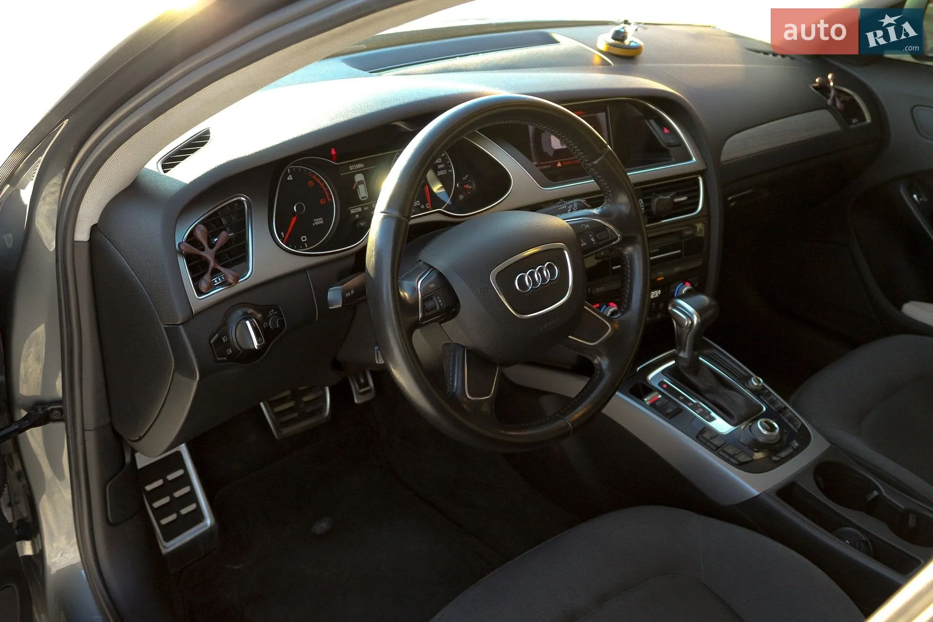 2012 Audi A4 - мініатюра 15