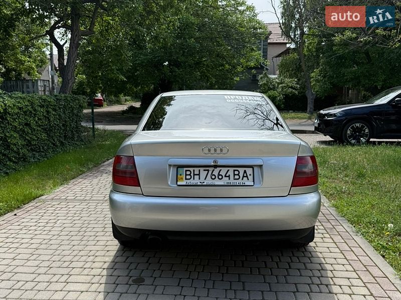 Седан Audi A4 1998 в Одесі