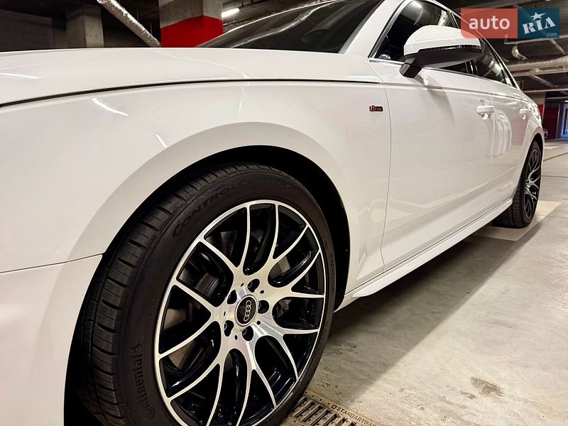 Седан Audi A4 2019 в Львове