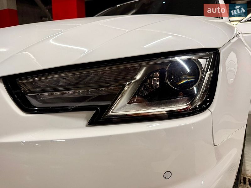 Седан Audi A4 2019 в Львове