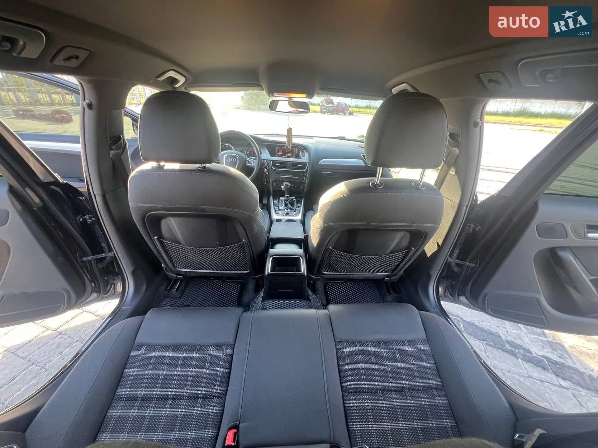 2011 Audi A4 - мініатюра 8