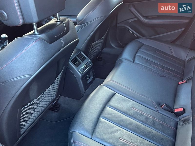 Седан Audi A4 2018 в Кропивницком