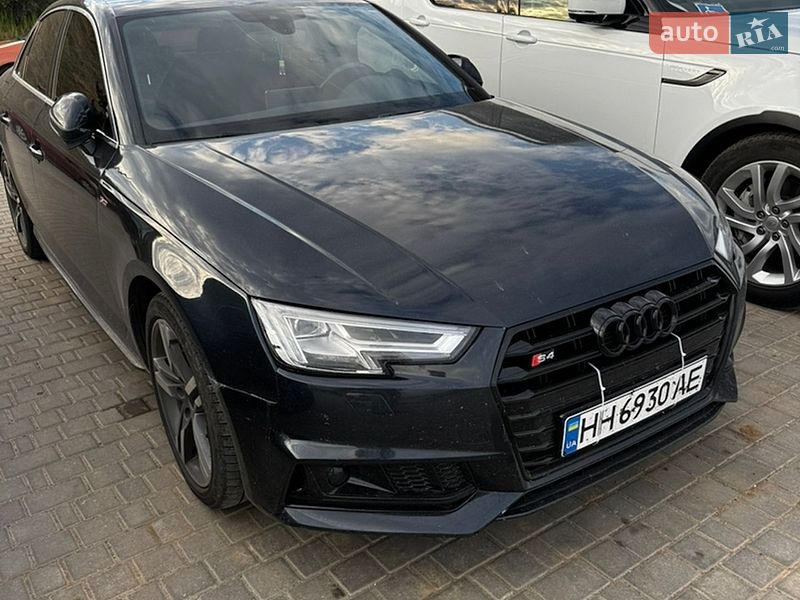Седан Audi A4 2016 в Одесі