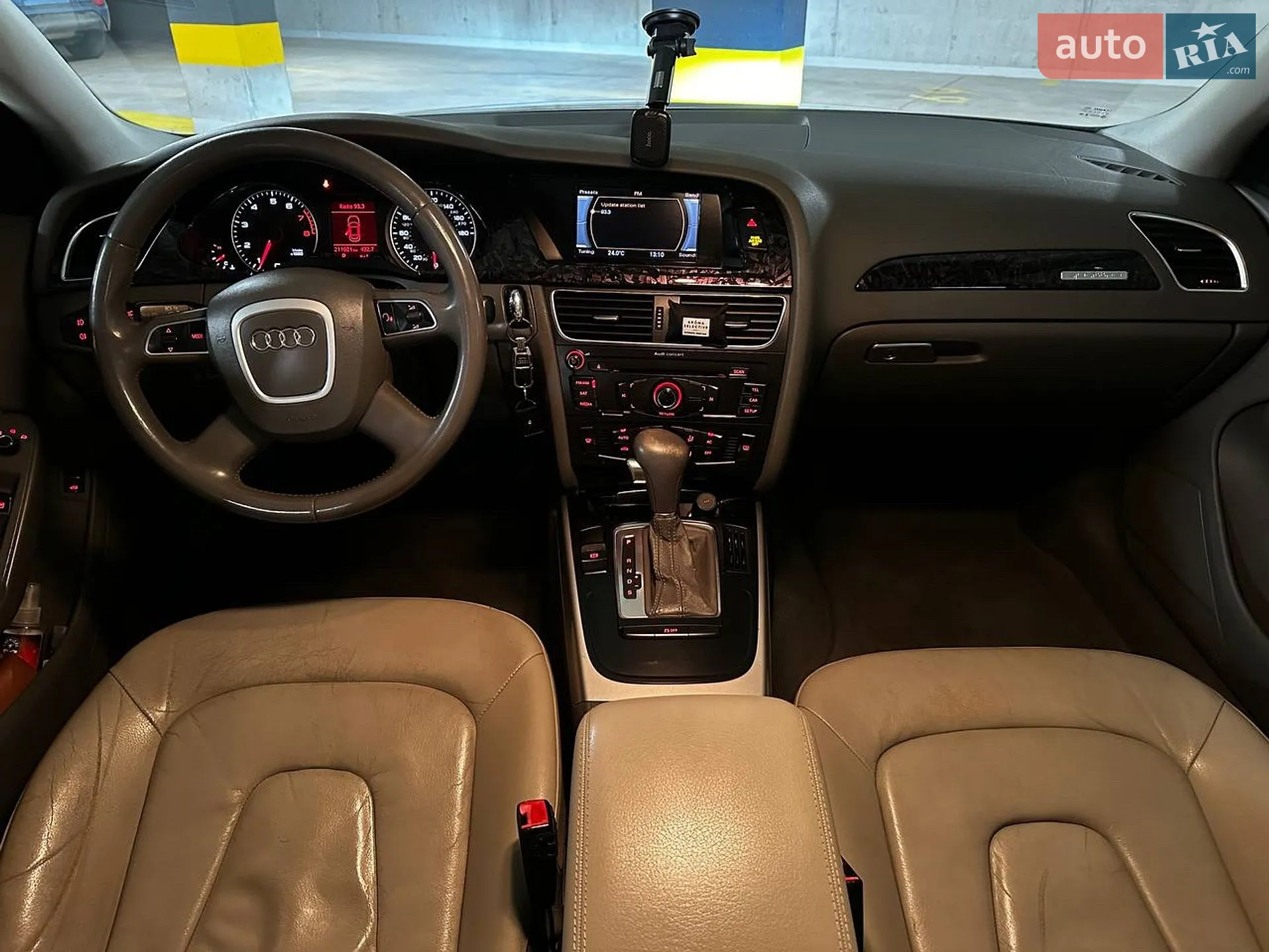 2010 Audi A4 - мініатюра 13