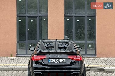 Седан Audi A4 2013 в Львові