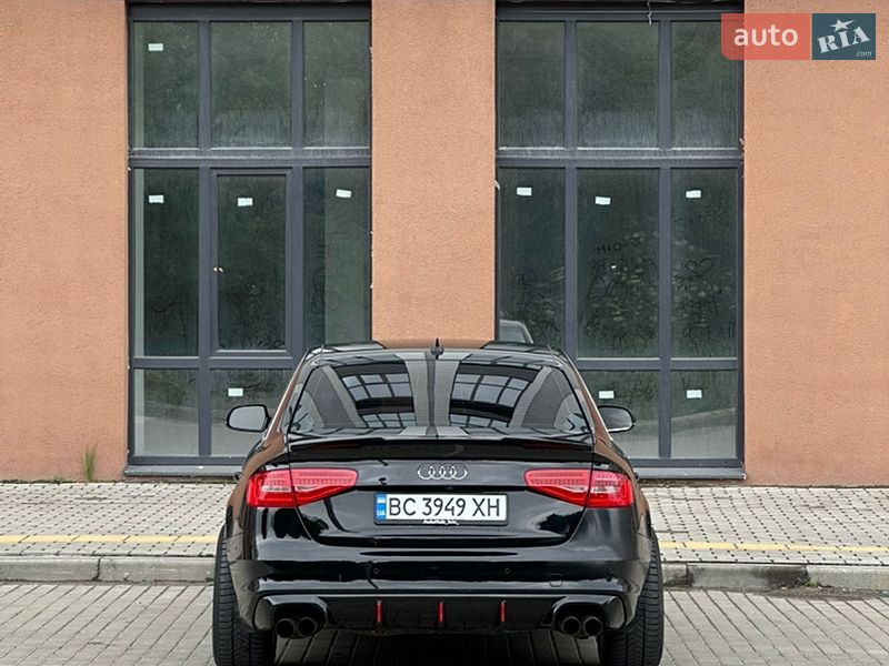 Седан Audi A4 2013 в Львові