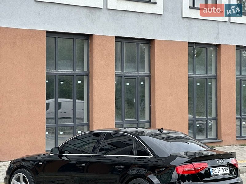 Седан Audi A4 2013 в Львові