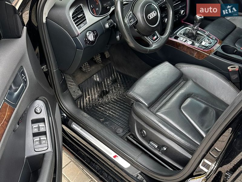 Седан Audi A4 2013 в Львові