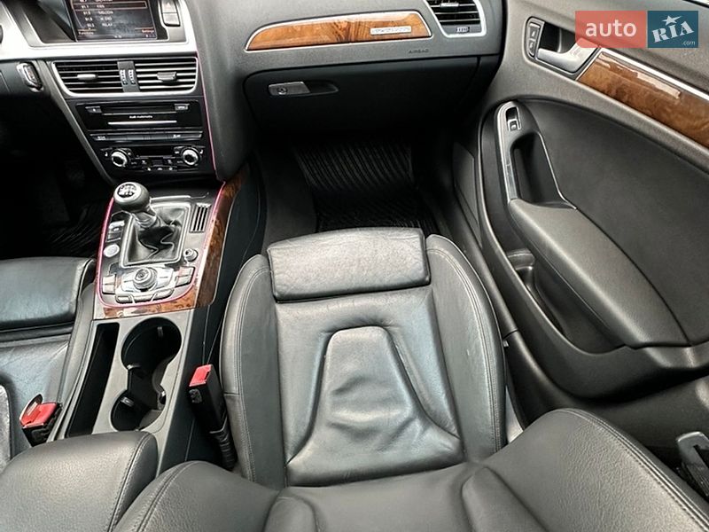 Седан Audi A4 2013 в Львові