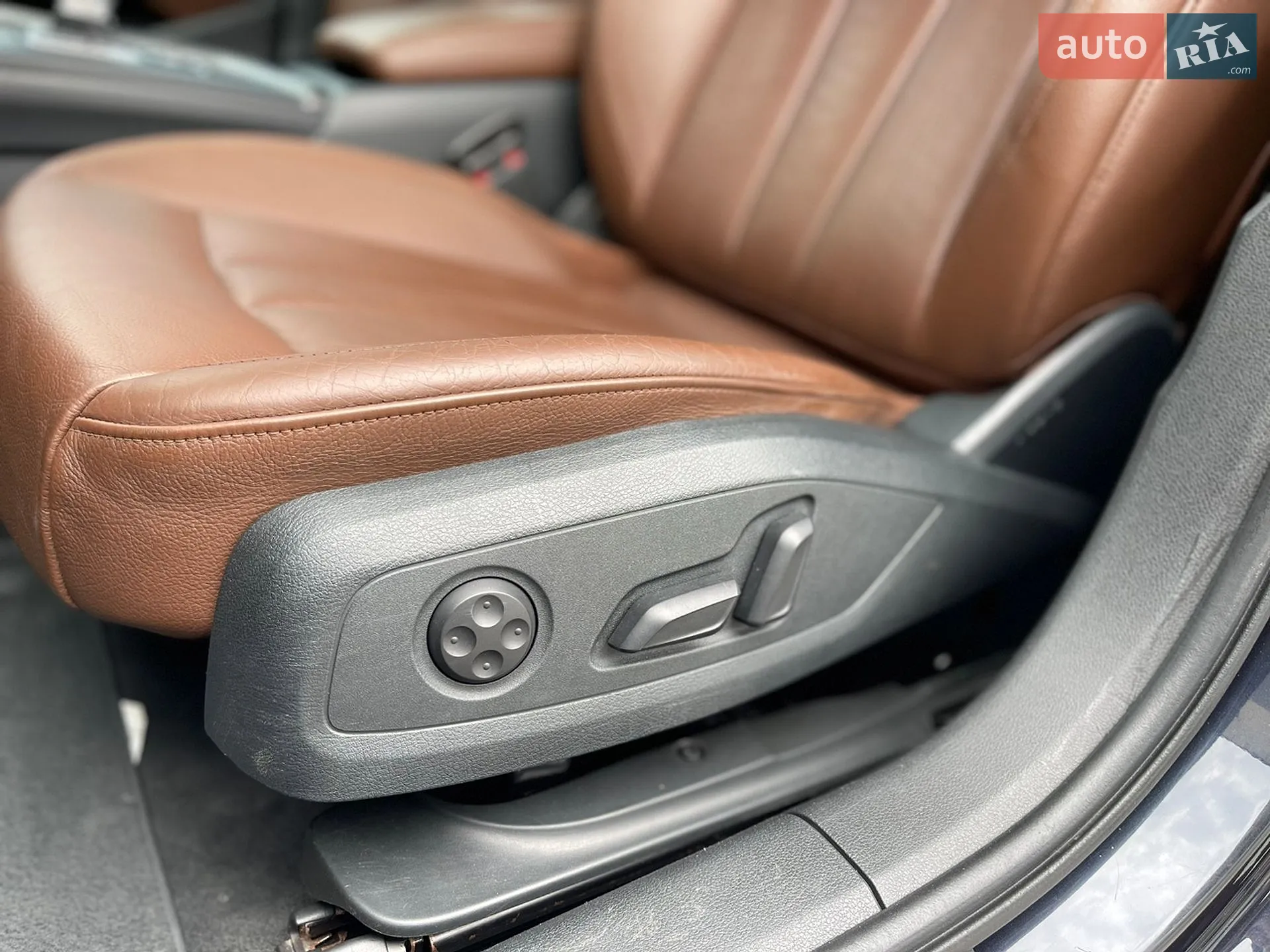 2016 Audi A4 - мініатюра 38