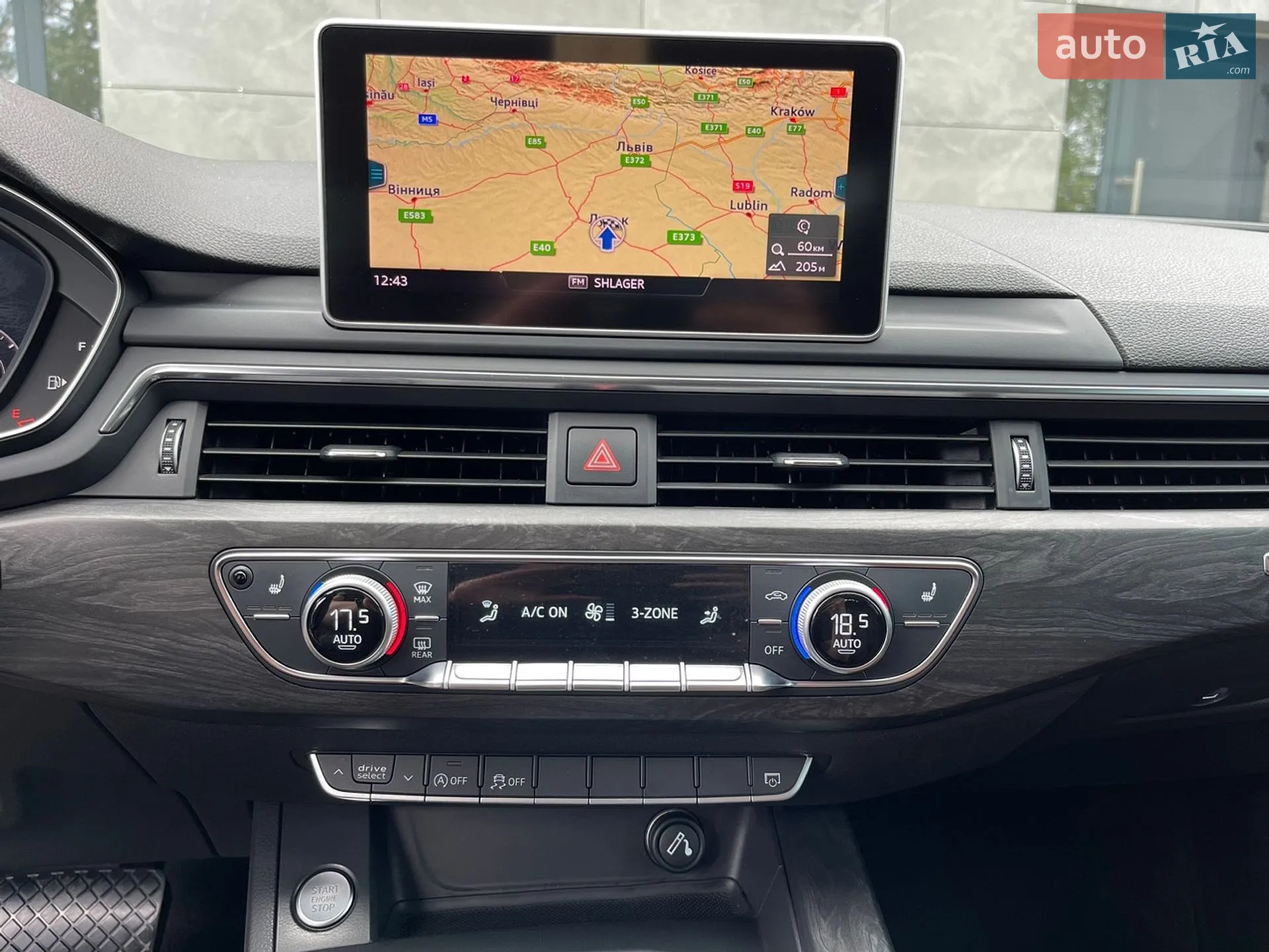 2016 Audi A4 - мініатюра 61