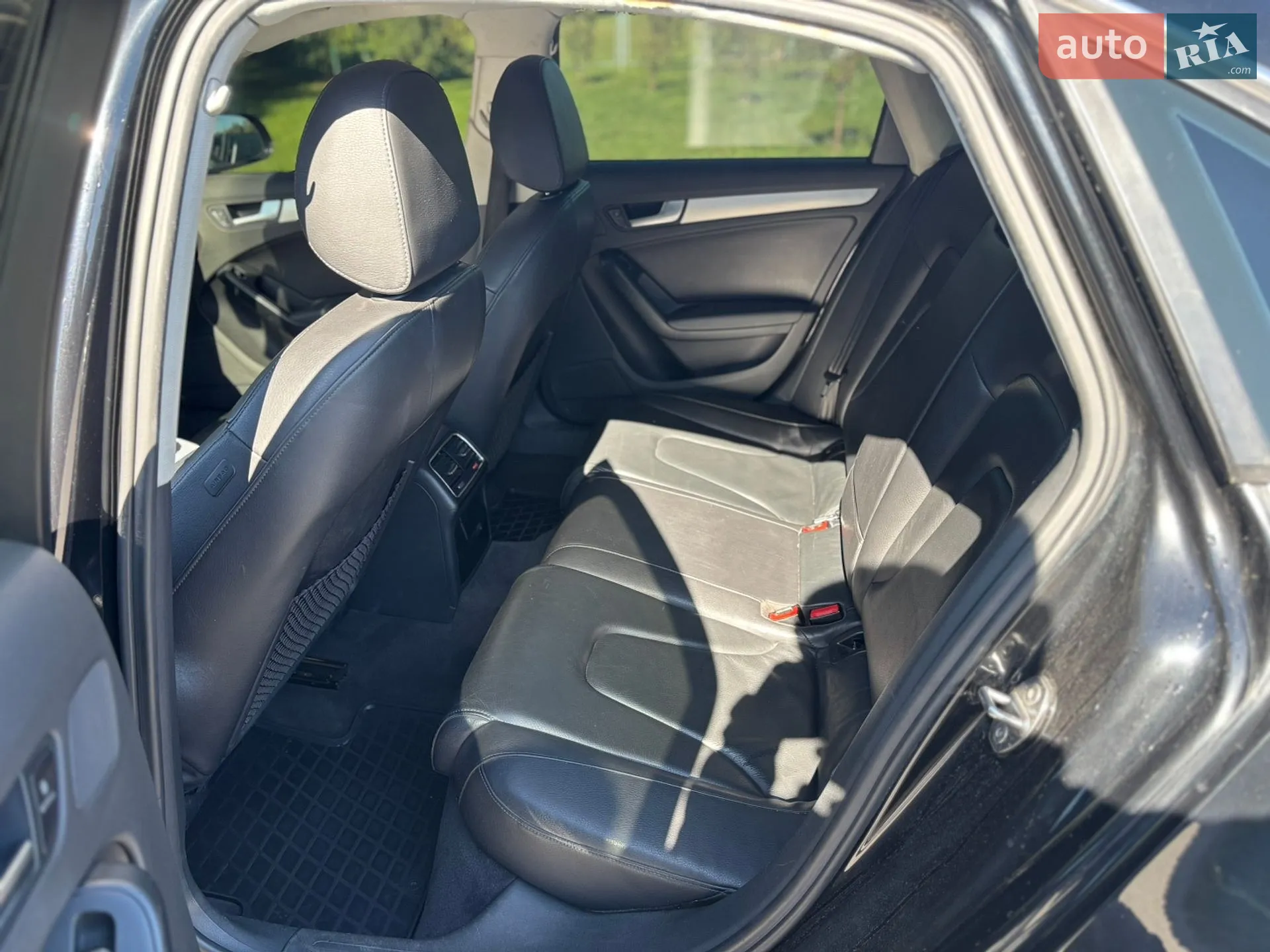 2010 Audi A4 - мініатюра 16