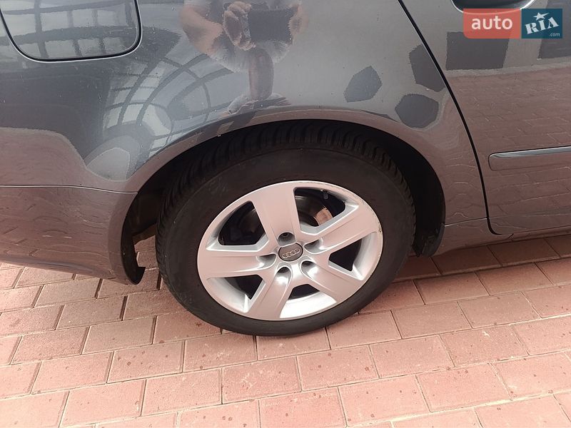 Седан Audi A4 2007 в Сарнах