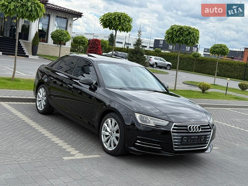 Седан Audi A4 2015 в Львове