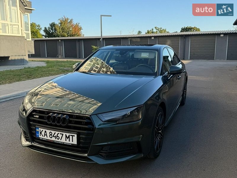 Седан Audi A4 2016 в Киеве