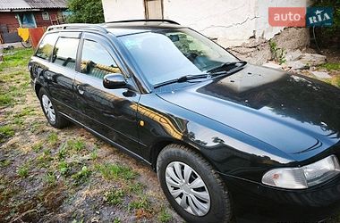Универсал Audi A4 1997 в Свессе
