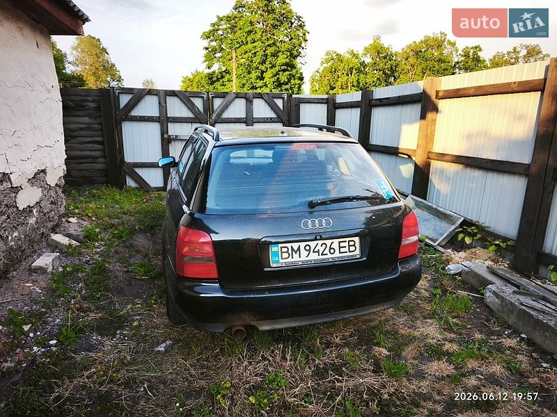 Универсал Audi A4 1997 в Свессе