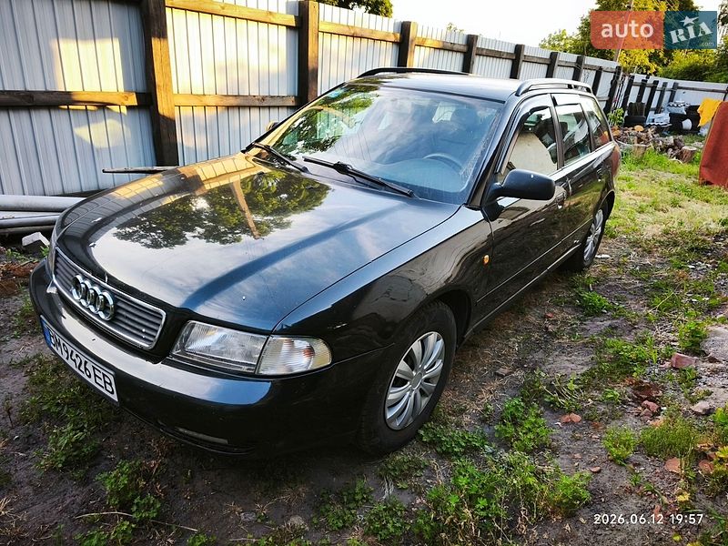 Универсал Audi A4 1997 в Свессе