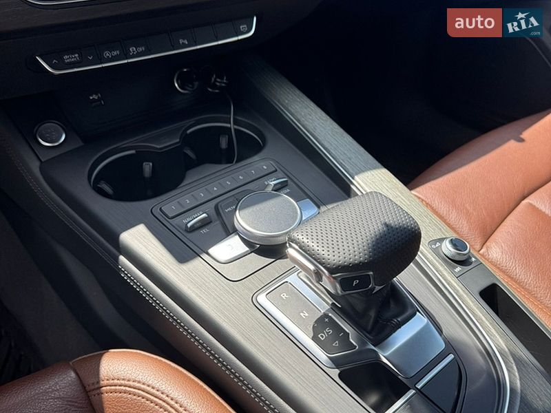 Седан Audi A4 2019 в Івано-Франківську