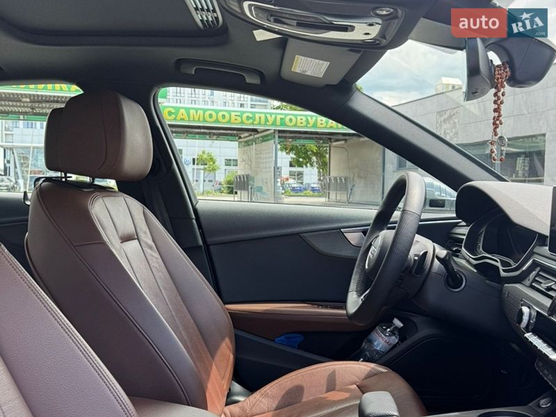 Седан Audi A4 2019 в Івано-Франківську