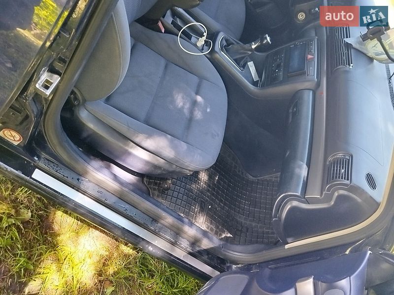 Седан Audi A4 2000 в Краснокутську