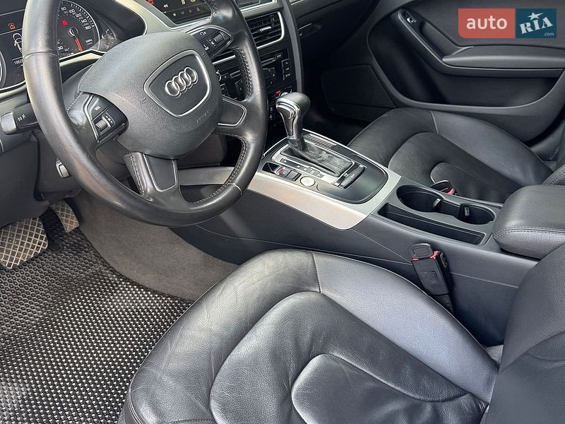 Седан Audi A4 2013 в Карлівці