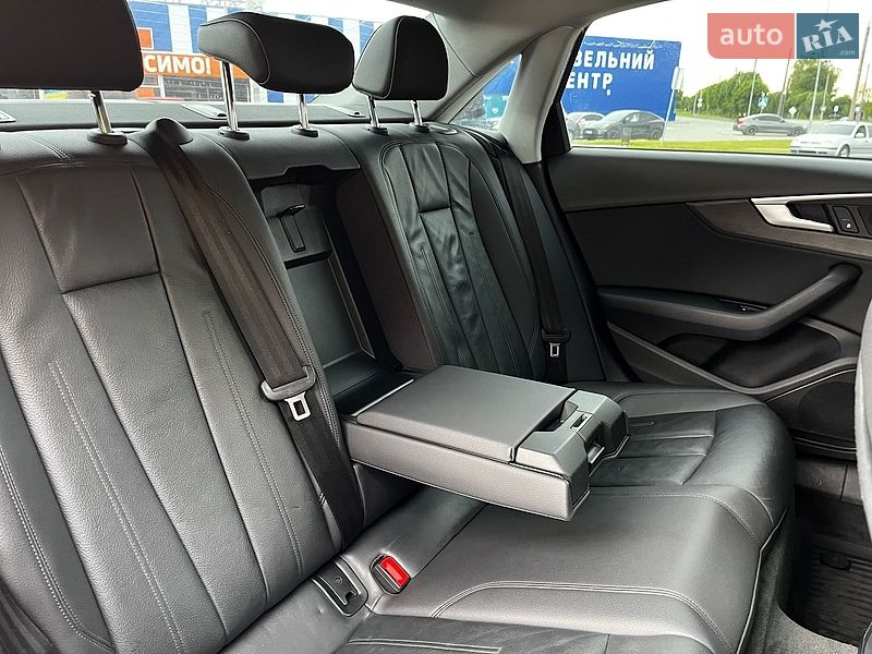 Седан Audi A4 2016 в Шепетівці