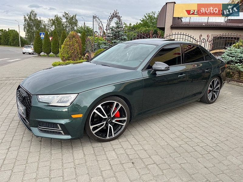 Седан Audi A4 2016 в Шепетівці