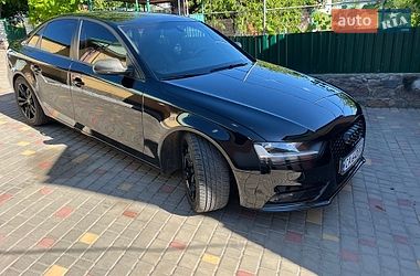 Седан Audi A4 2012 в Умані