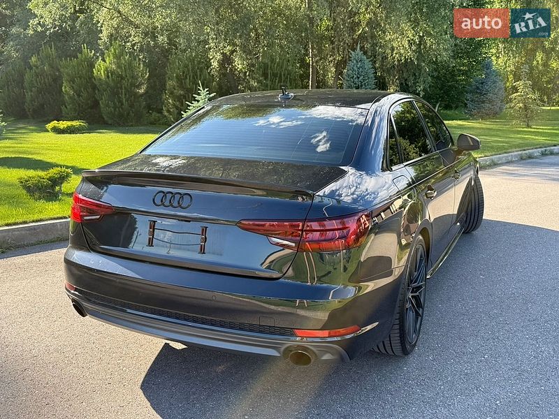 Седан Audi A4 2018 в Харькове