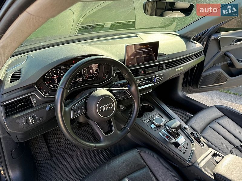Седан Audi A4 2018 в Харькове