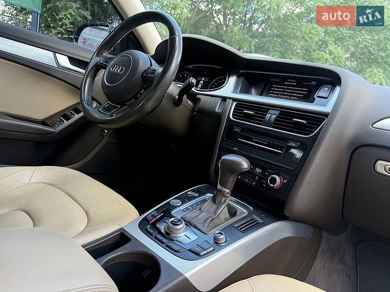 Седан Audi A4 2015 в Днепре