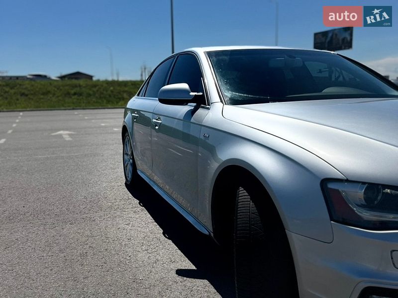 Седан Audi A4 2013 в Львові
