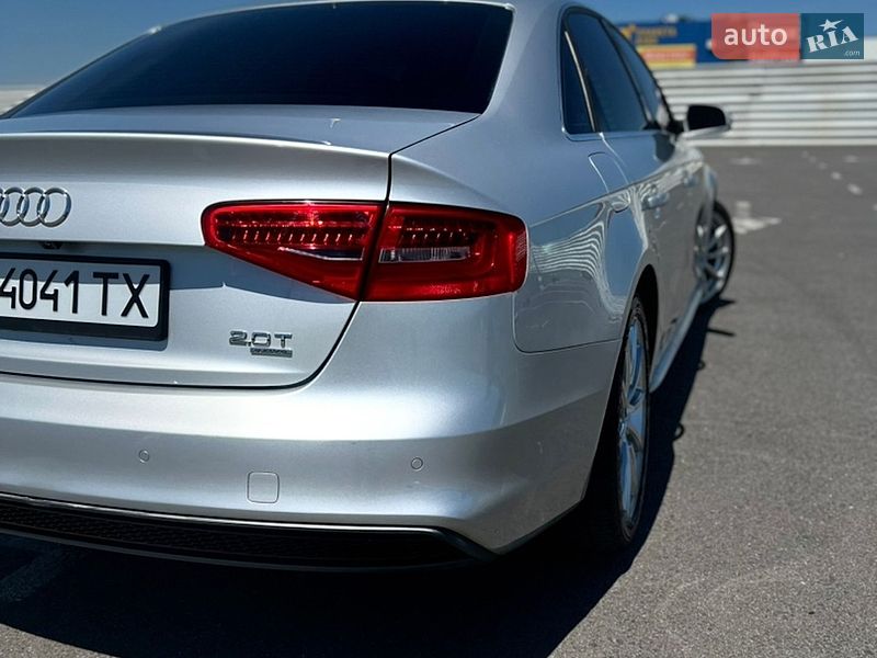 Седан Audi A4 2013 в Львові