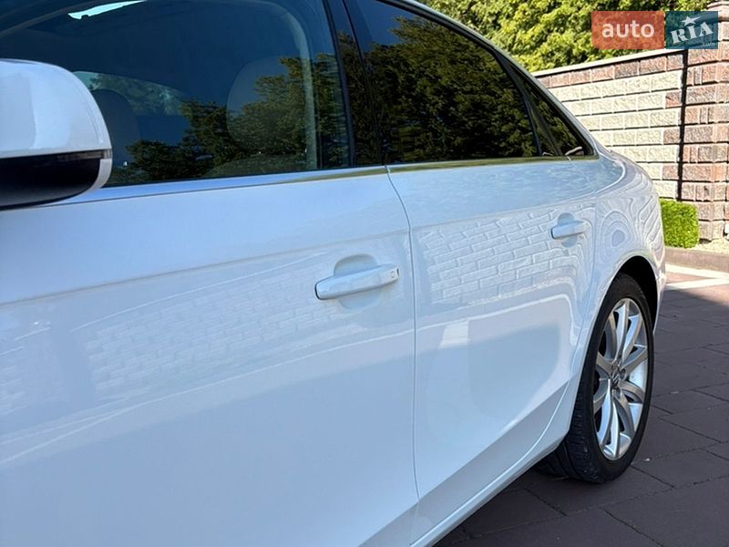 Седан Audi A4 2013 в Богородчанах