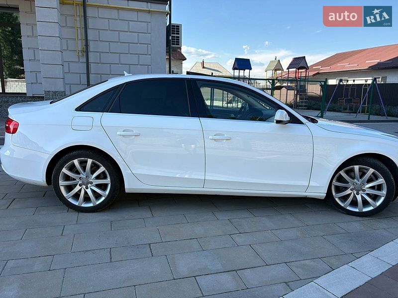 Седан Audi A4 2013 в Богородчанах