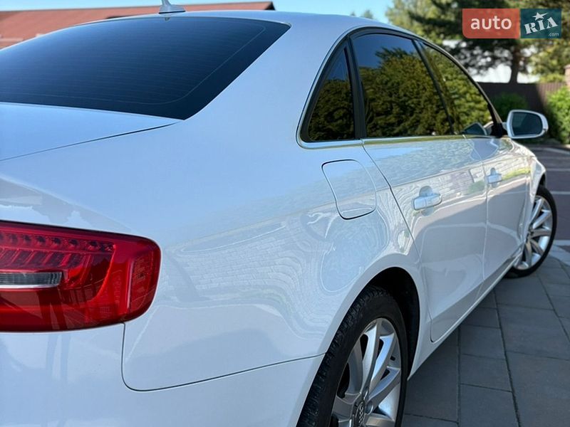 Седан Audi A4 2013 в Богородчанах