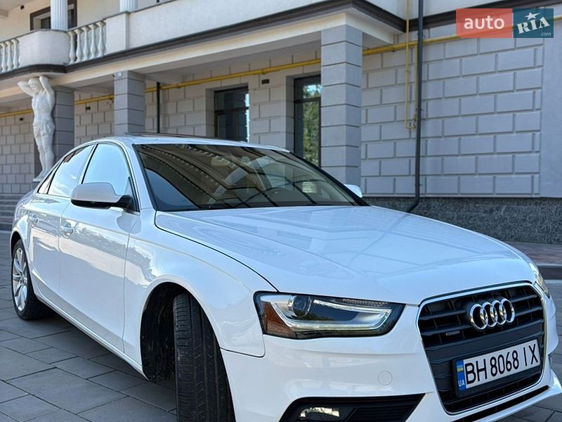 Седан Audi A4 2013 в Богородчанах