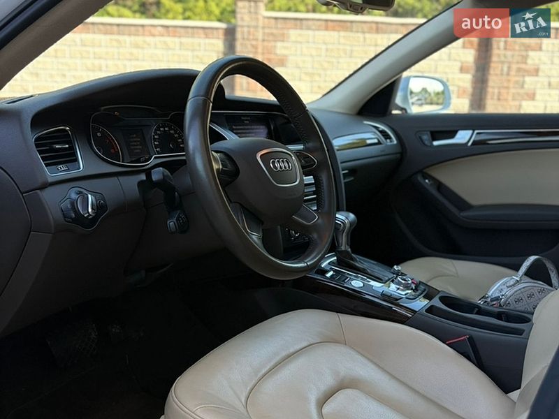 Седан Audi A4 2013 в Богородчанах