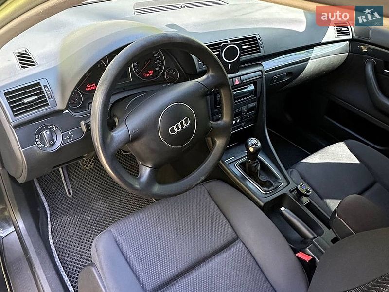 Седан Audi A4 2003 в Киеве