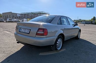 Седан Audi A4 2000 в Рівному