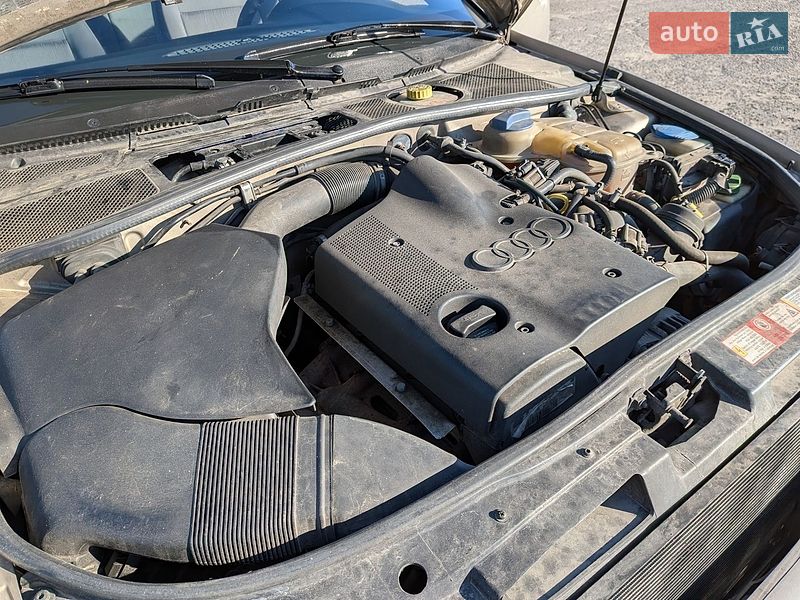 Седан Audi A4 2000 в Рівному