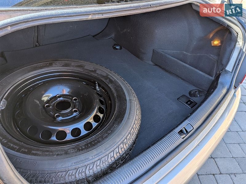 Седан Audi A4 2000 в Рівному