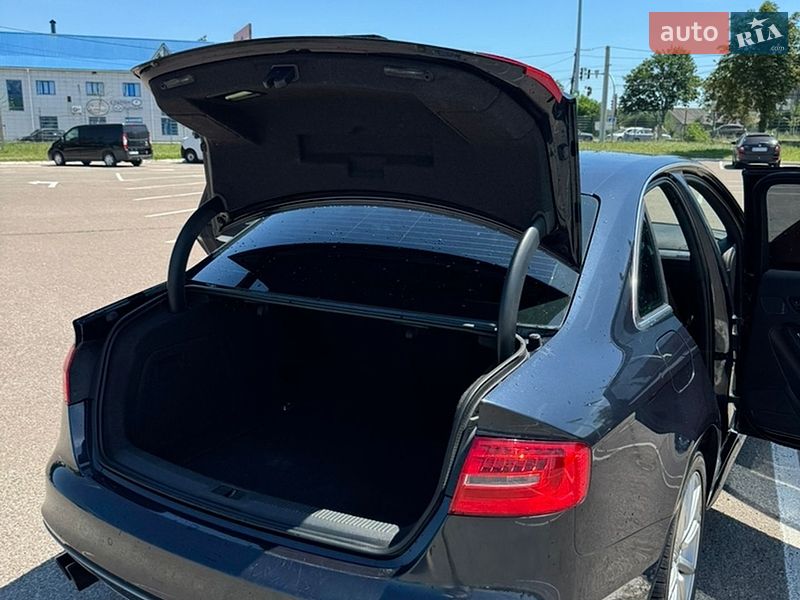 Седан Audi A4 2015 в Житомирі