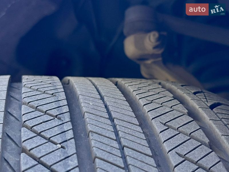 Седан Audi A4 2021 в Чернигове