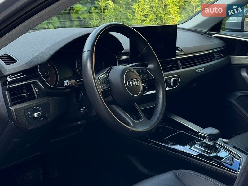 Седан Audi A4 2021 в Чернигове